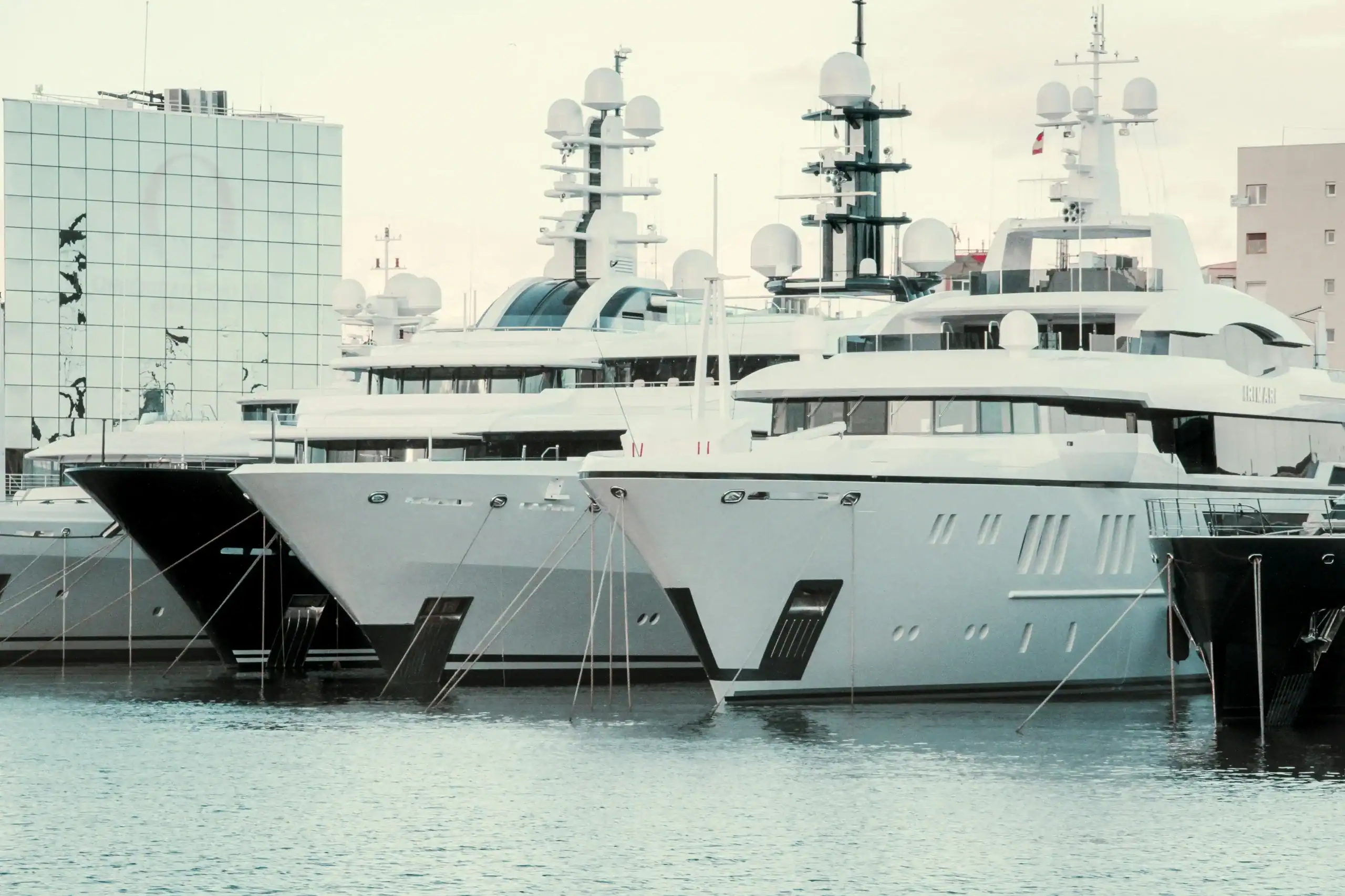 Online Superyacht course in Superyacht Management Course - training in vessel operations, compliance, financial oversight, and crew coordination